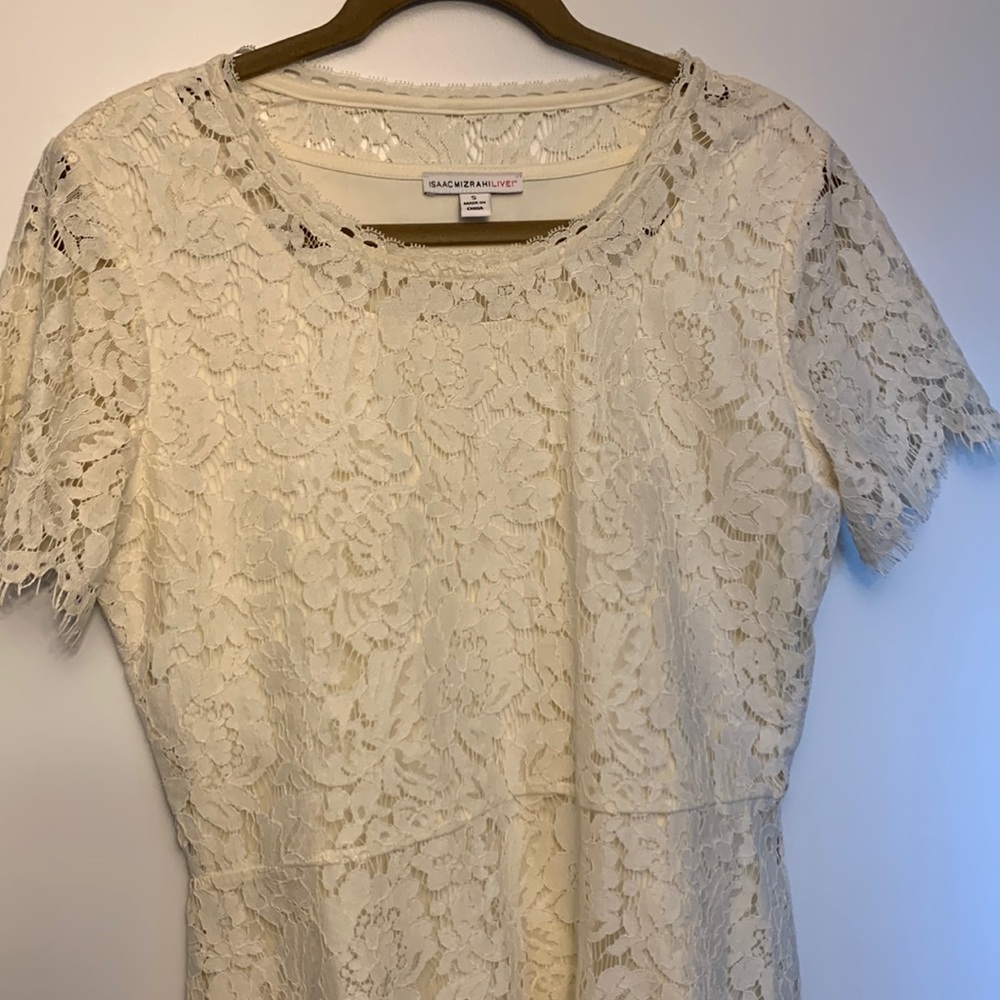 GORGEOUS lacy Isaac Mizrahi Live! top w/ lining